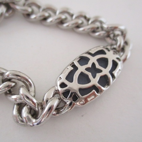 KENDRA SCOTT Silver Tone Necklace - Picture 3 of 6